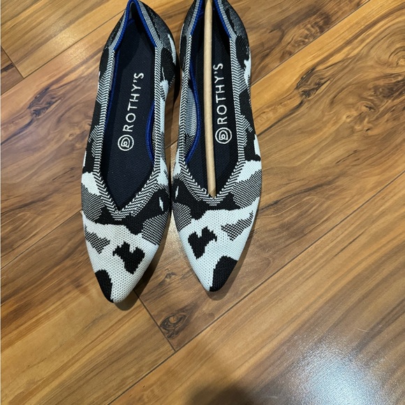 Rothy’s - Picture 3 of 5